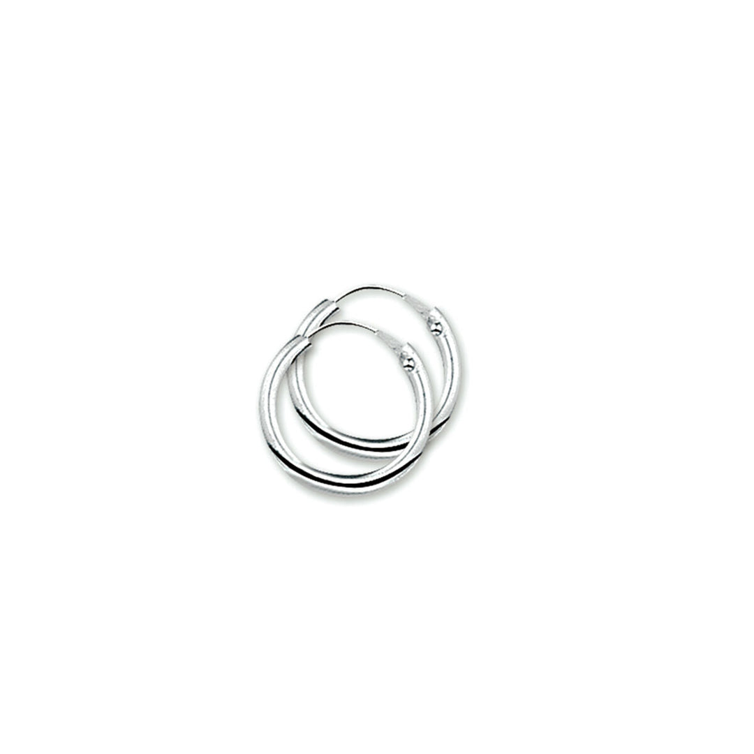 Boucles d'oreilles en tube rond de 1,8 mm en argent.