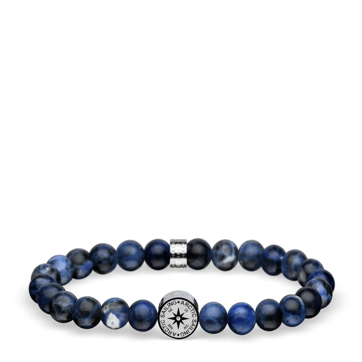 Bracelet en pierres naturelles bleues avec un pendentif en argent en forme de boussole.