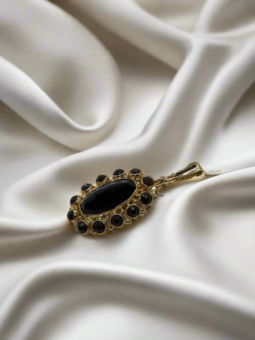 pendentif vintage en or 14k avec grenat ovale 5.3gr