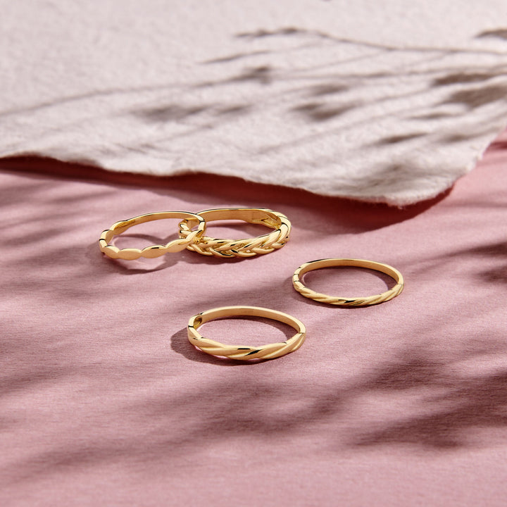 Geelgouden ring gedraaid 14K