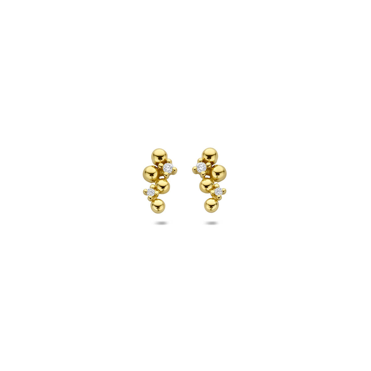 Boucles d'oreilles en or jaune 14 carats ornées de diamants, avec des perles de différentes tailles.