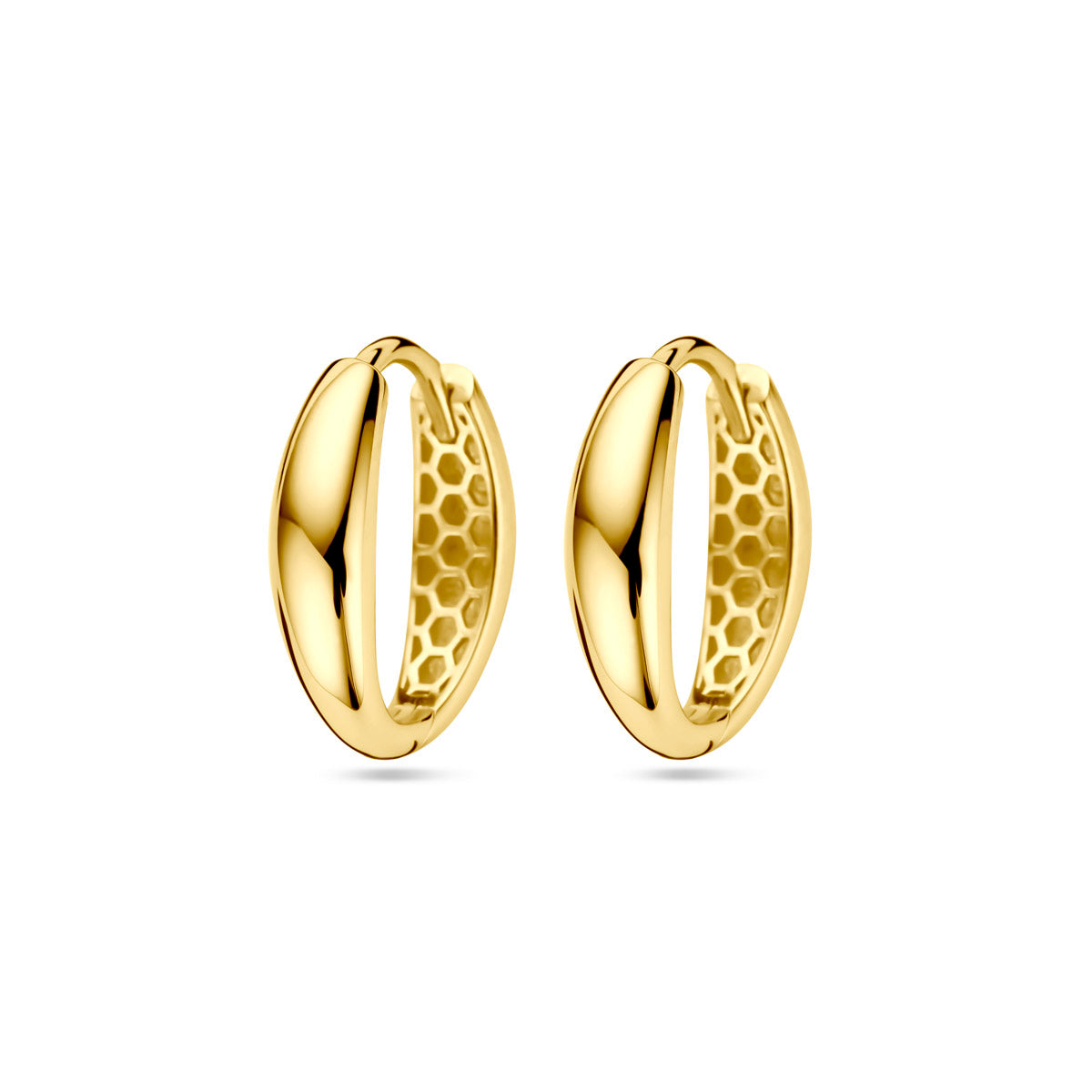 Boucles d'oreilles en or jaune 9 carats, de forme ovale et d'un diamètre de 16 mm.