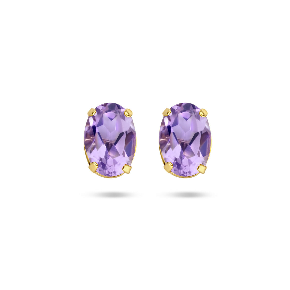 Boucles d'oreilles en améthyste ovale serties en or jaune 14 carats.