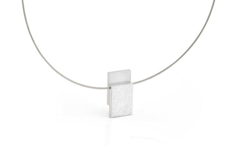 Collier rectangle mat givré C215