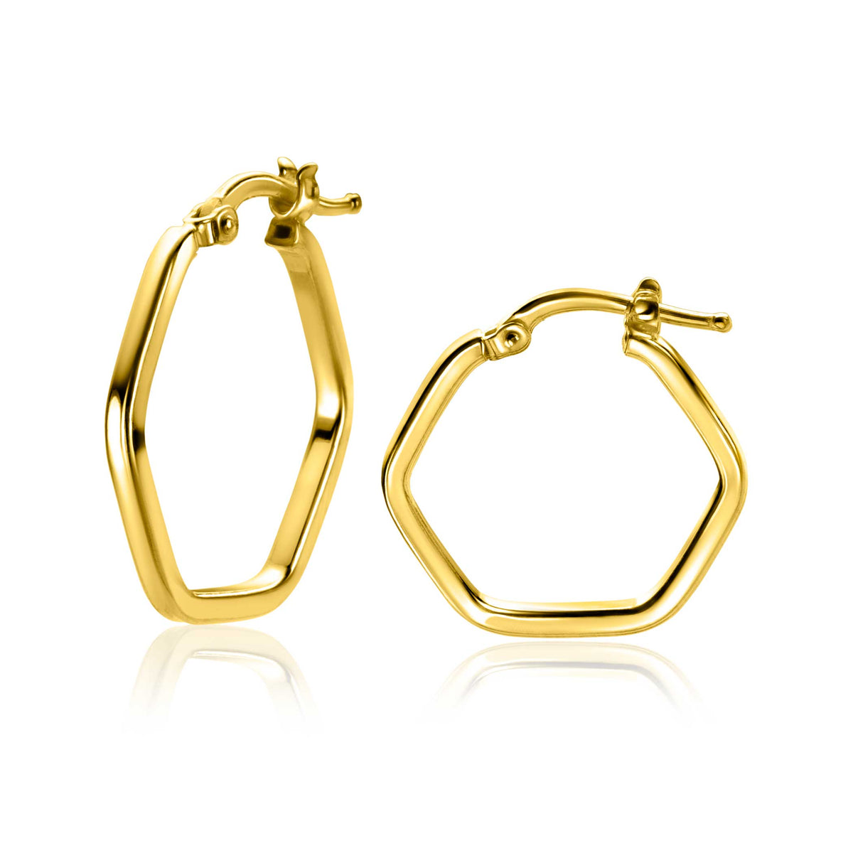 Boucles d'oreilles dorées en forme d'hexagone avec une finition lisse.