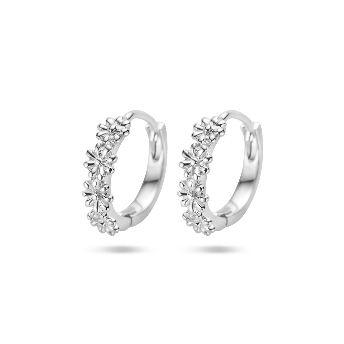 Boucles d'oreilles en argent rhodié avec des fleurs et des pierres brillantes.