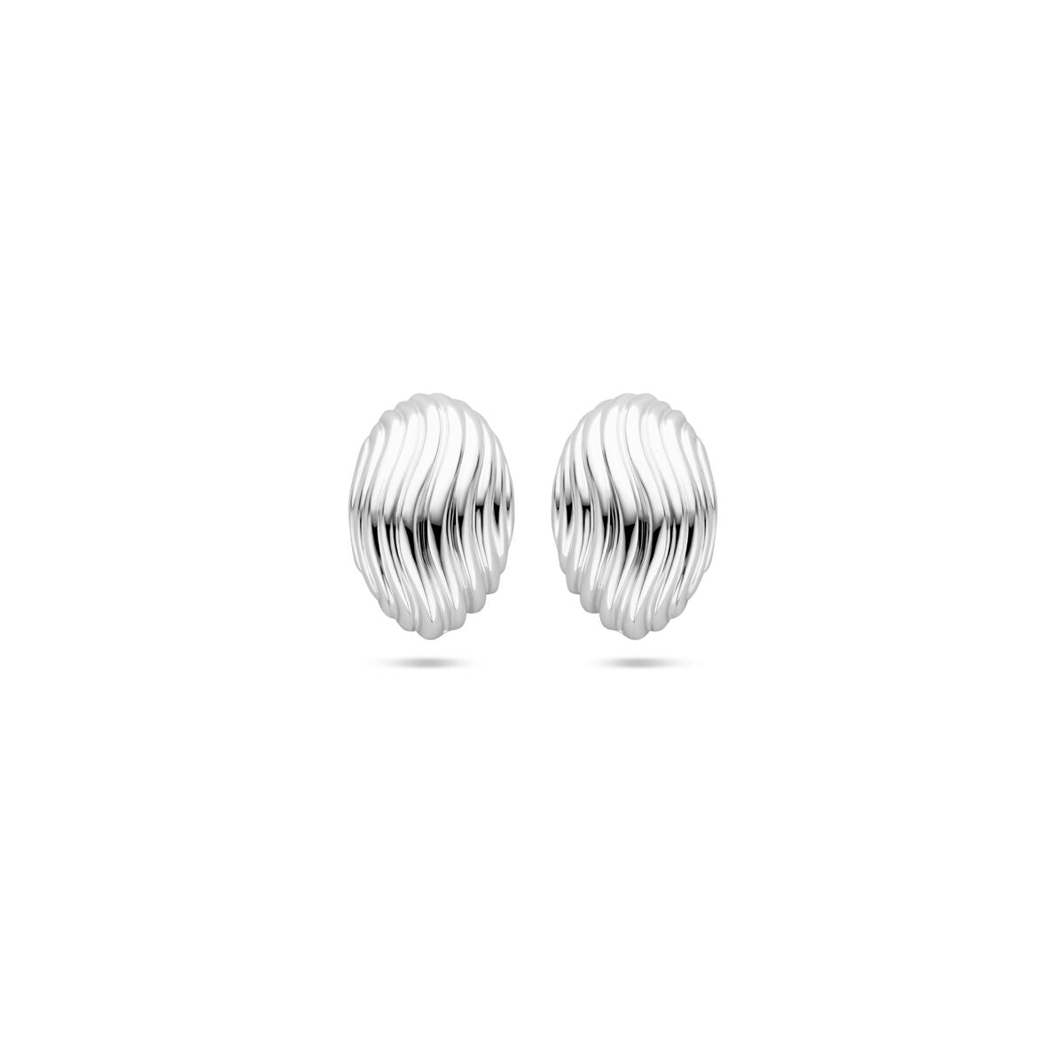 Boucles d'oreilles en argent rhodié de 18 mm avec un design ondulé.
