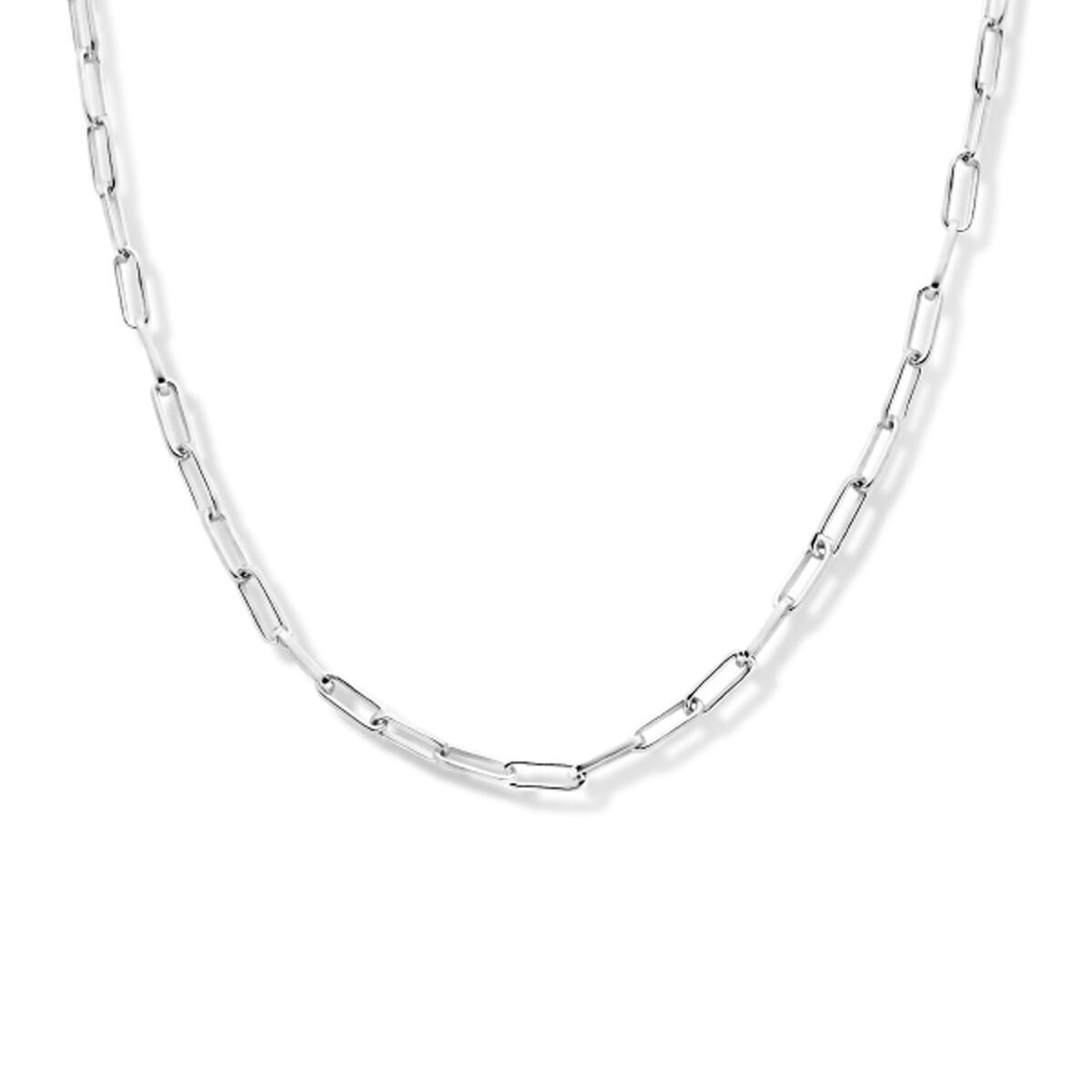 Collier en argent rhodié avec maillons en forme de paperclip et tubes carrés.