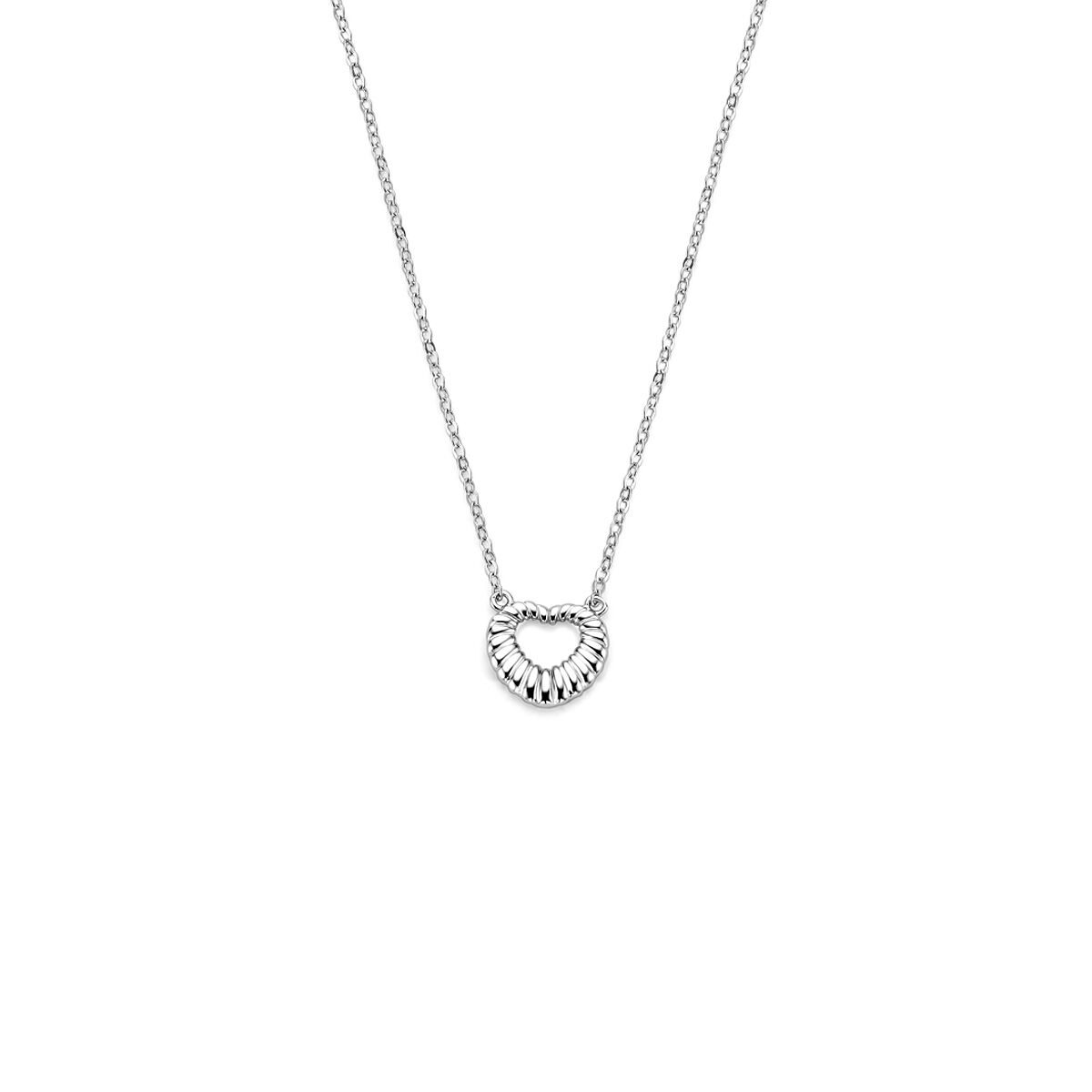 Collier en argent rhodié avec un pendentif en forme de cœur.