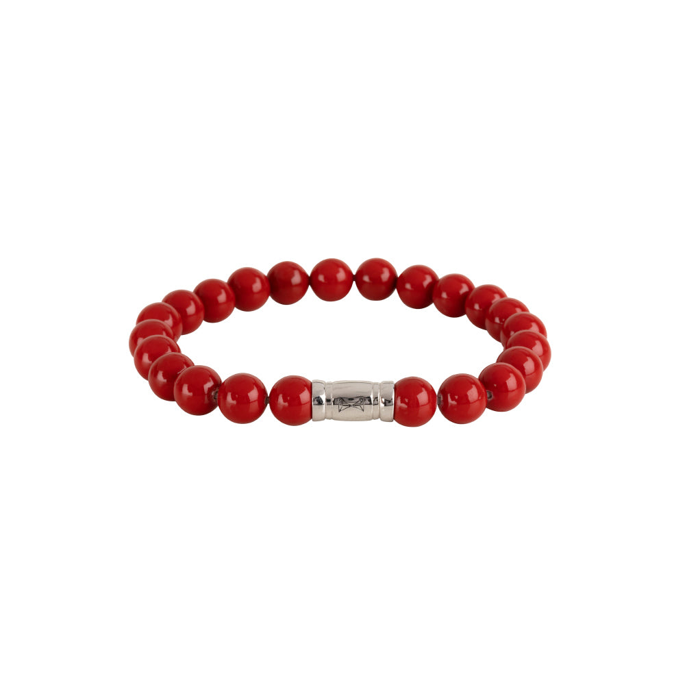 Bracelet en perles rouges de 8 mm avec un élément en métal argenté.