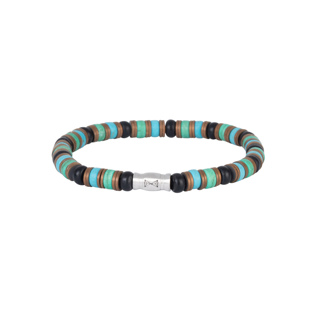 Bracelet en perles multicolores avec des touches de turquoise, marron et noir.