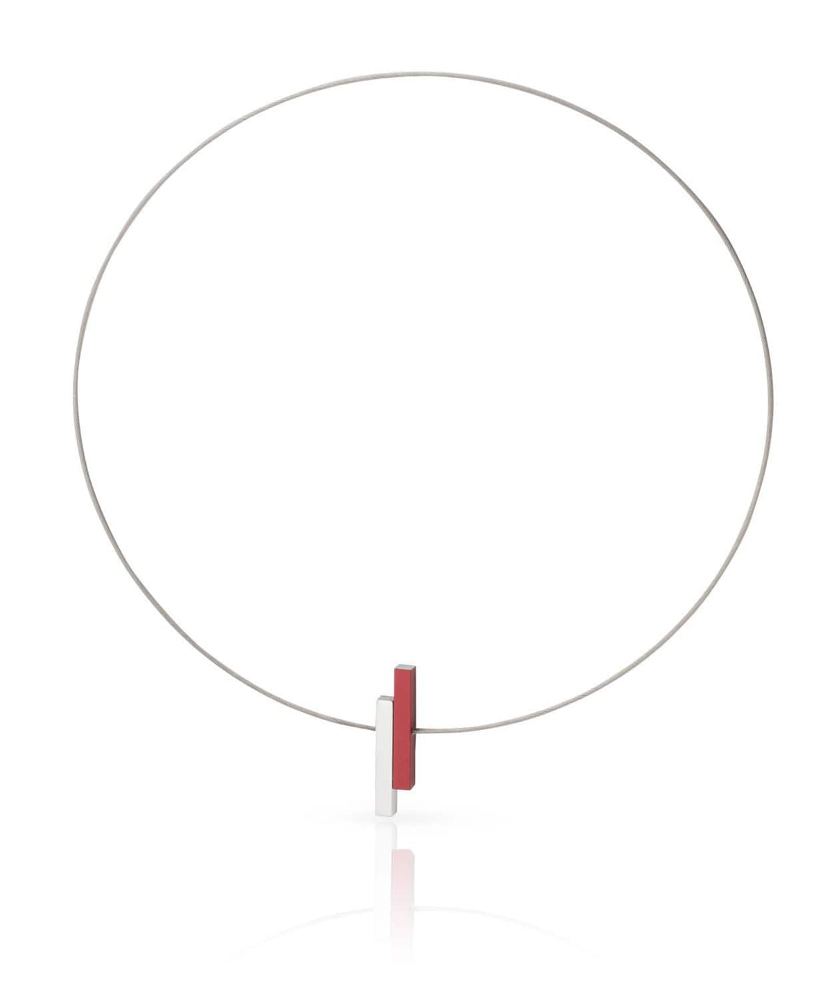 Collier en métal avec une barre rouge et une barre blanche, design minimaliste.