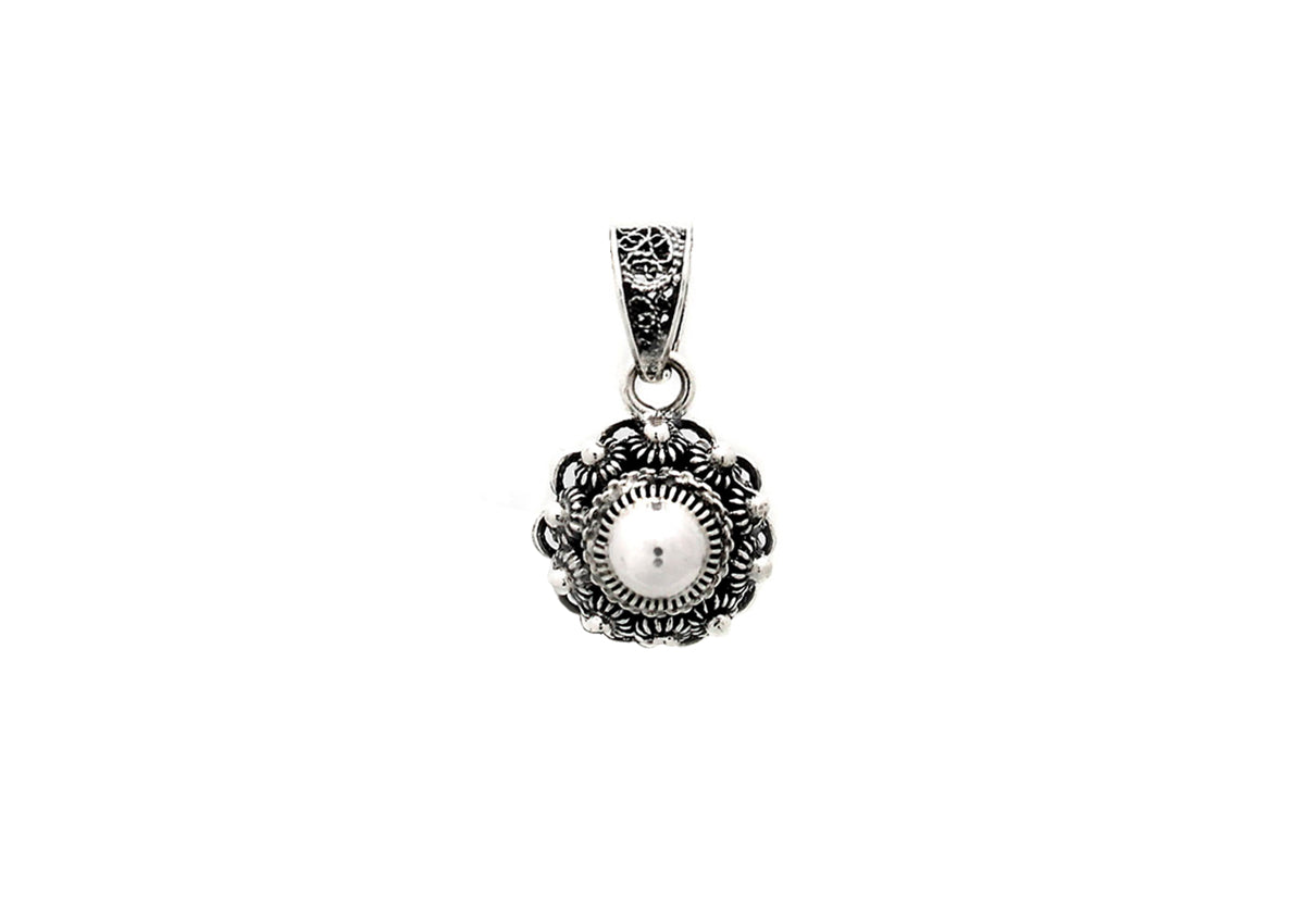Pendentif en argent avec motif de Zeeuwse Knoop de 10 mm et finition détaillée.
