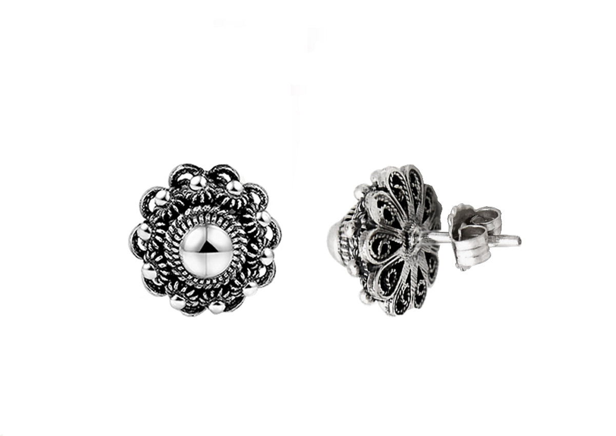 Boucles d'oreilles en argent avec motif de bouton de Zeeland, diamètre de 14 mm.