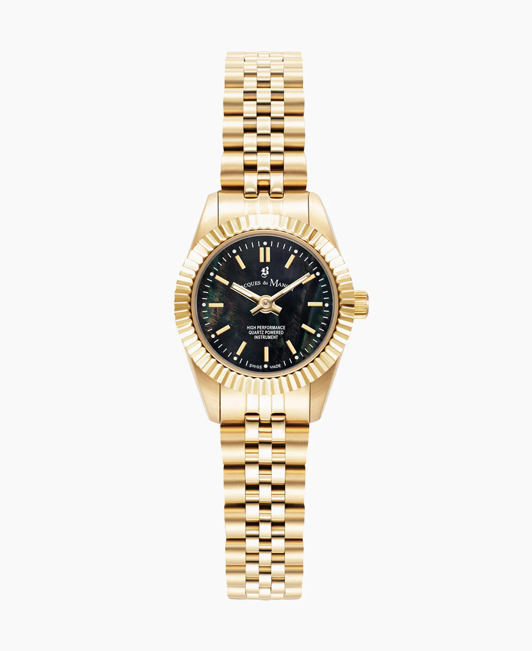 Montre dorée avec cadran noir, boîtier à lunette cannelée et bracelet à maillons.
