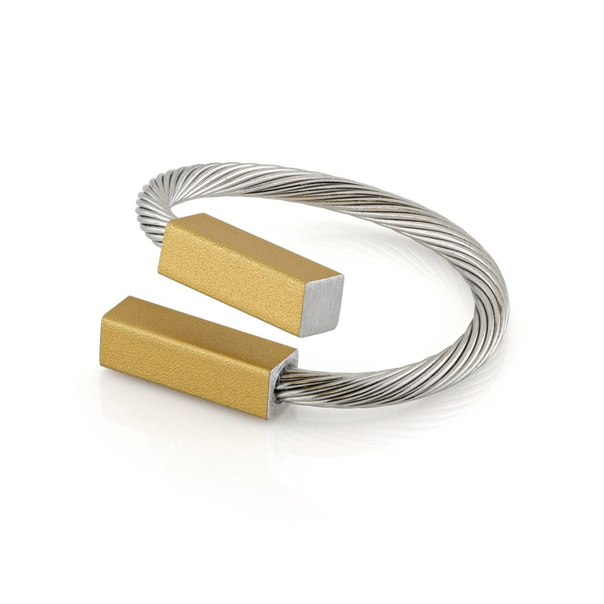 Bague en acier avec deux barres dorées.