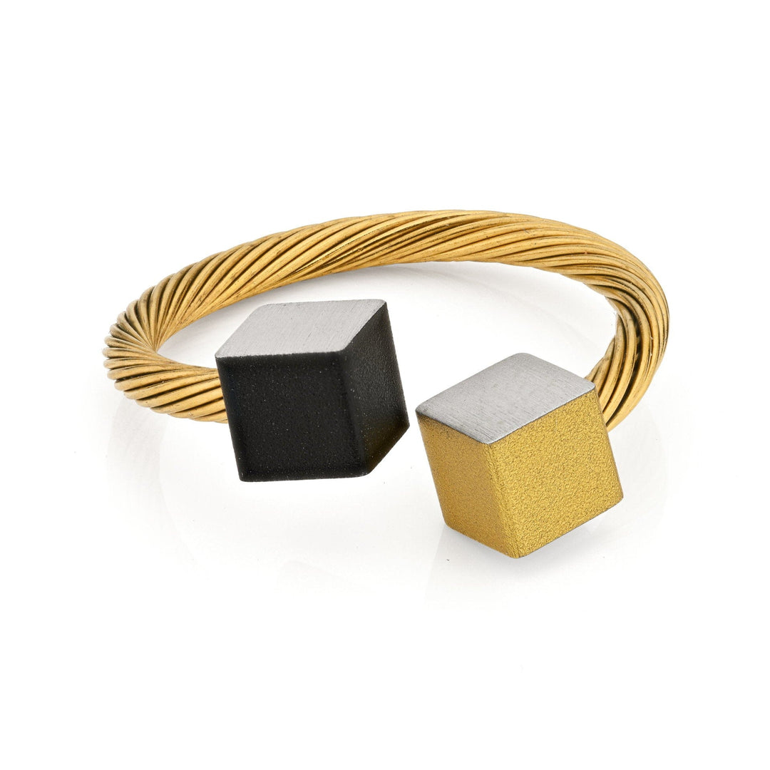 Goudkleurige Ring Kubusjes Zwart Goudkleurig RG4ZG