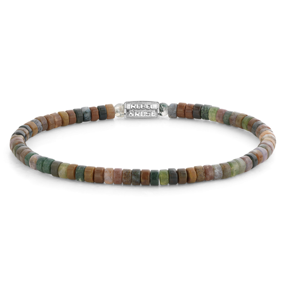 Bracelet en perles multicolores de 4 mm avec fermoir argenté.