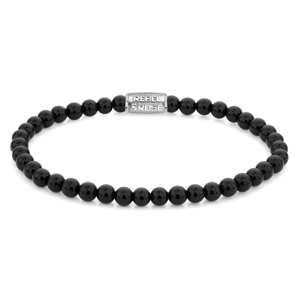 Bracelet en perles noires de 4 mm avec fermoir en métal argenté.