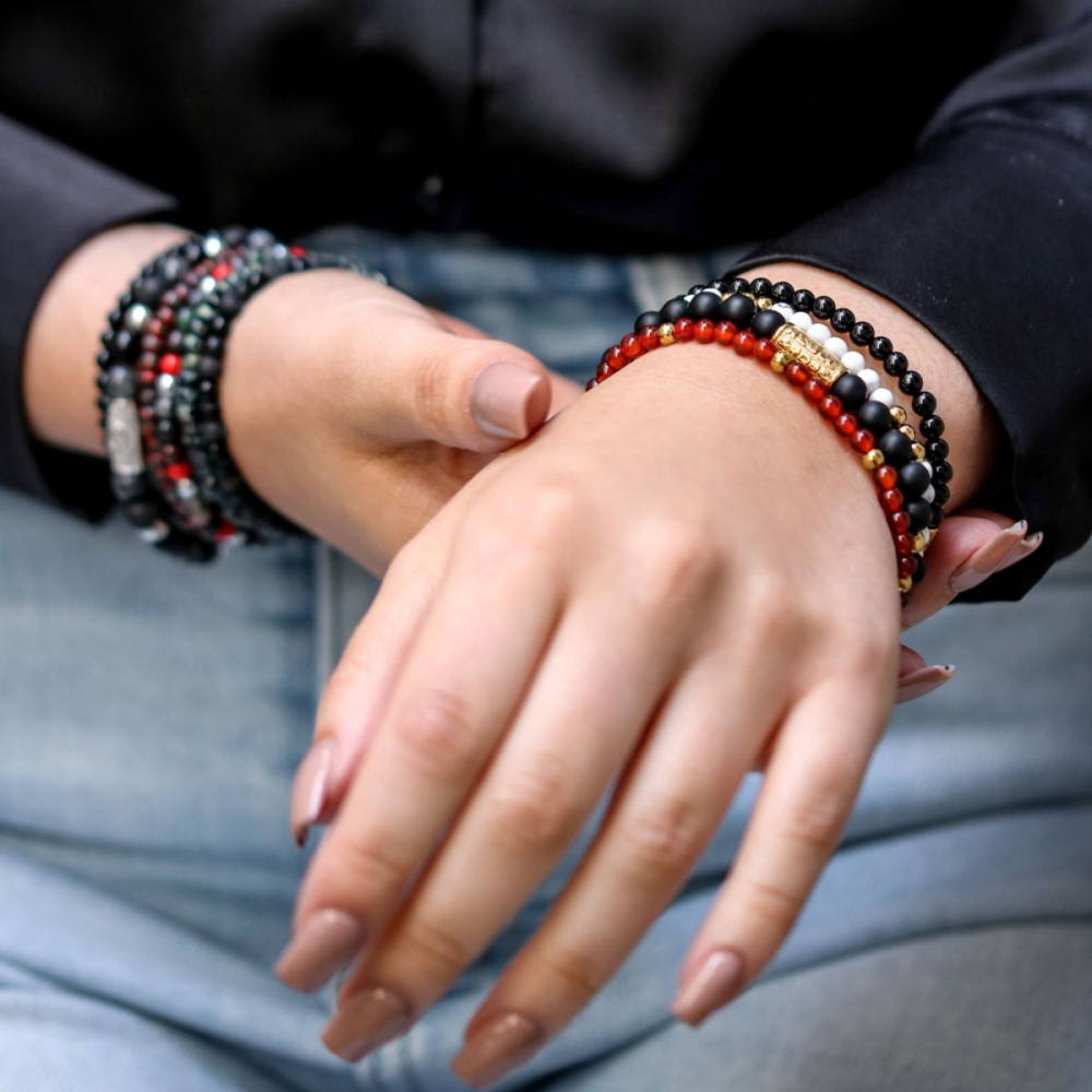 Bracelet en perles pour femme - or jaune plaqué 18 ct - 6mm - Matt Black Madonna