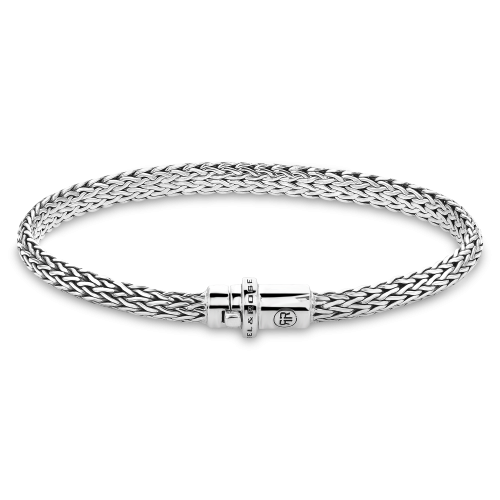 Bracelet en argent 925, tressé avec un fermoir élégant.