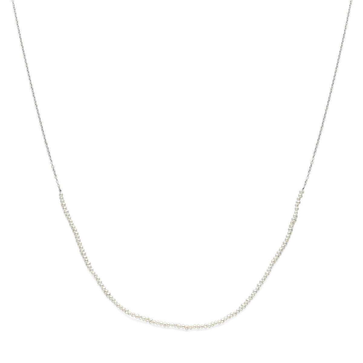 Collier en perles argenté rhodié, longueur de 41 à 45 cm, avec un design délicat.
