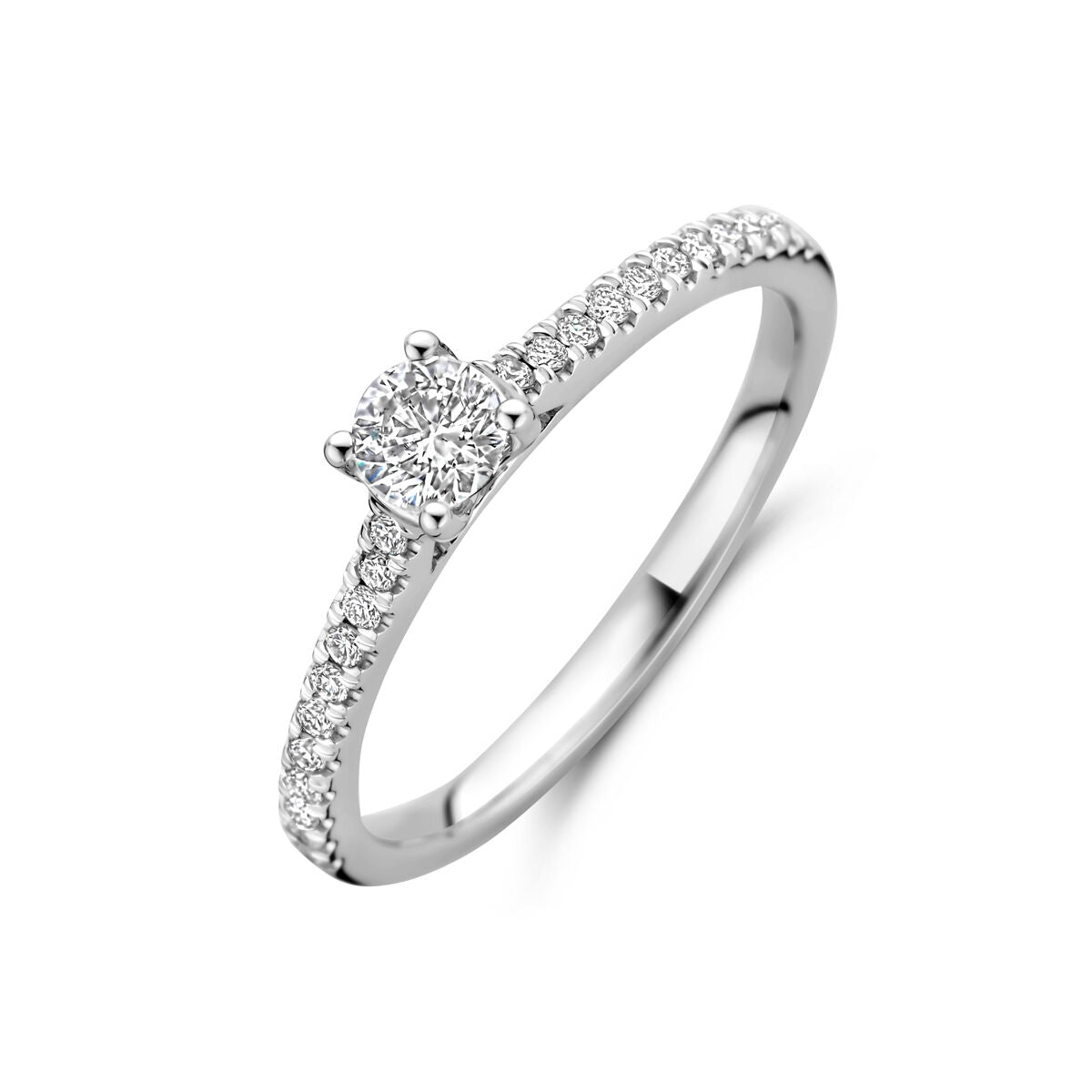 Bague en or blanc 14K avec diamant lab grown de 0,39 ct et pavé de diamants.