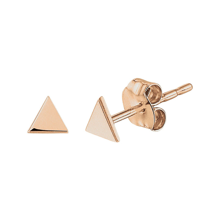Boucles d'oreilles triangulaires en or rose 14K avec une finition brillante.