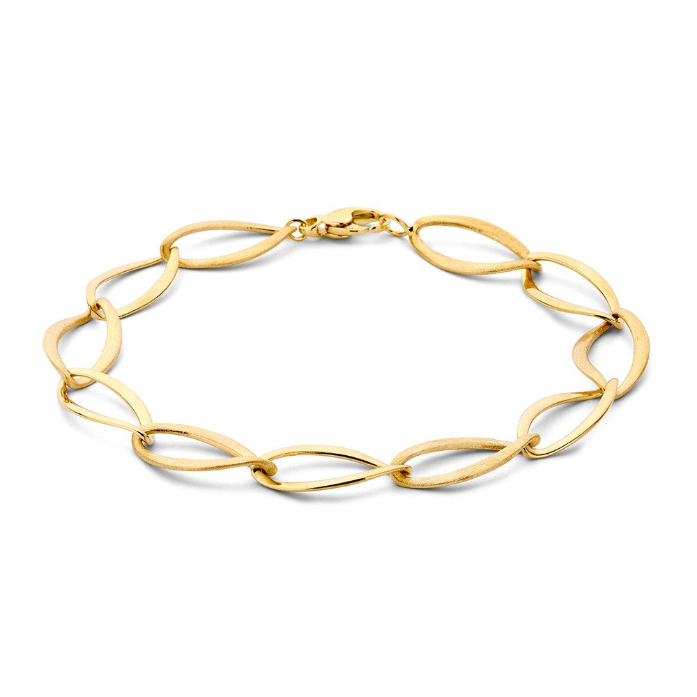 Bracelet en or jaune avec maillons ovales entrelacés.