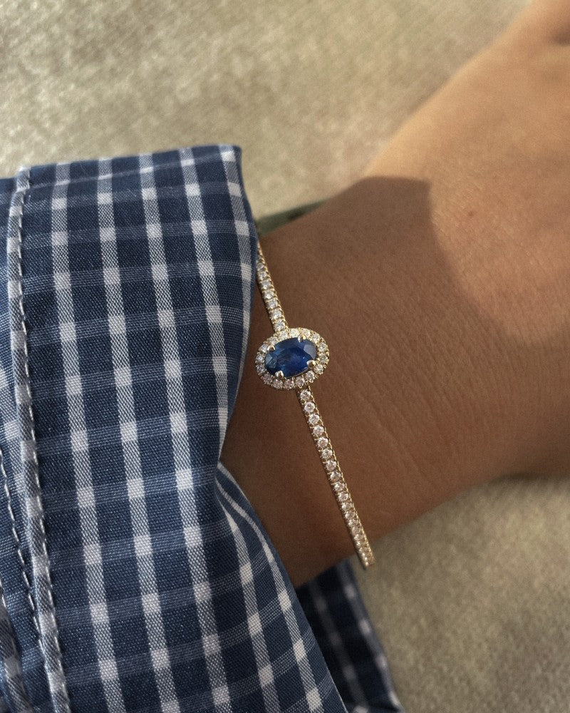 Bangle en Or avec Diamants et Saphir 14 Carats, 0,61 crt Diamants, 0,94 crt Saphir