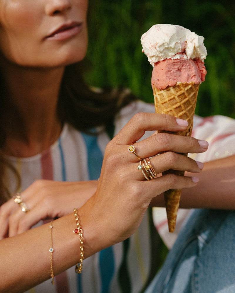 Bracelet en Or Jaune avec Breloques en Pierres Précieuses – Or 14 Carats – Topaze Bleue, Péridot, Quartz Citron & Opale de Feu
