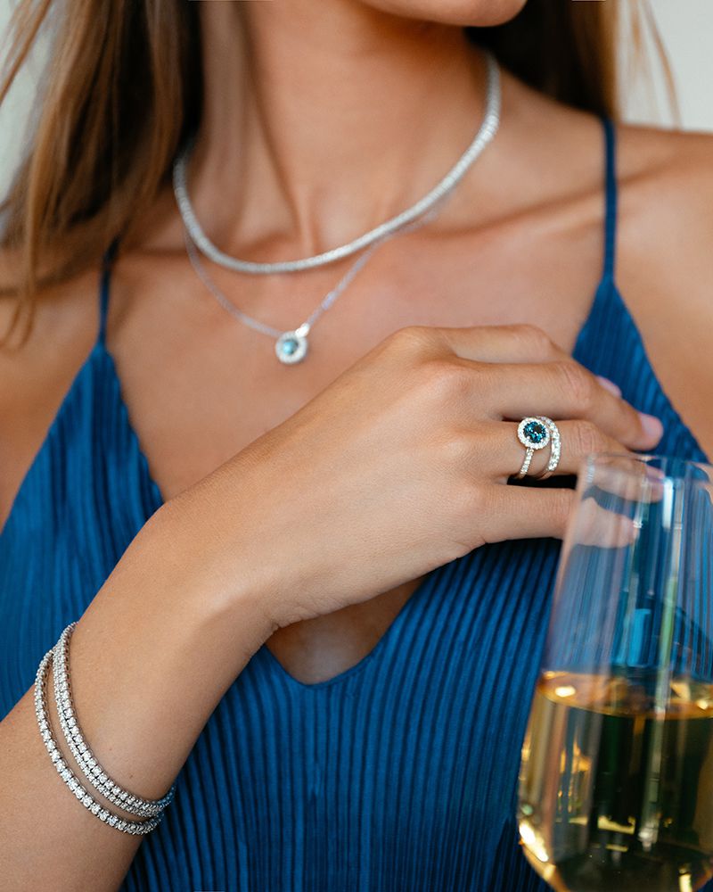 Bracelet en Or Blanc avec Diamants 0.95 crt - Élégant Accessoire pour Femme 14 Carats