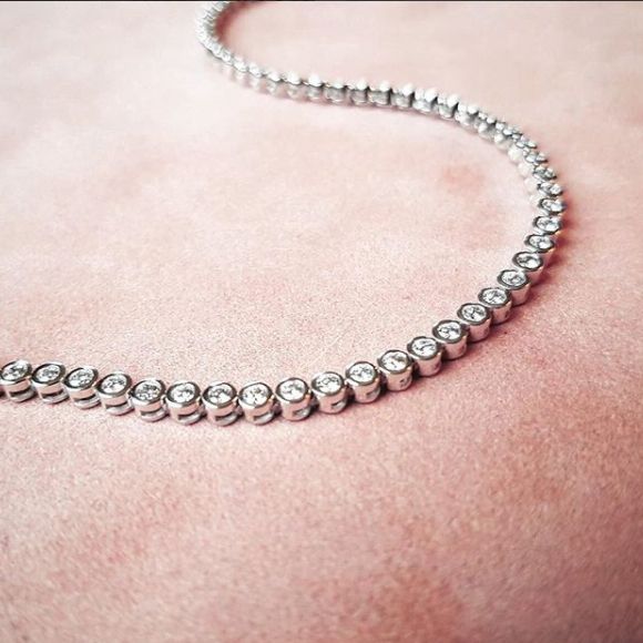 Bracelet de tennis en or blanc avec 69 diamants – 1,02 ct, 14 carats