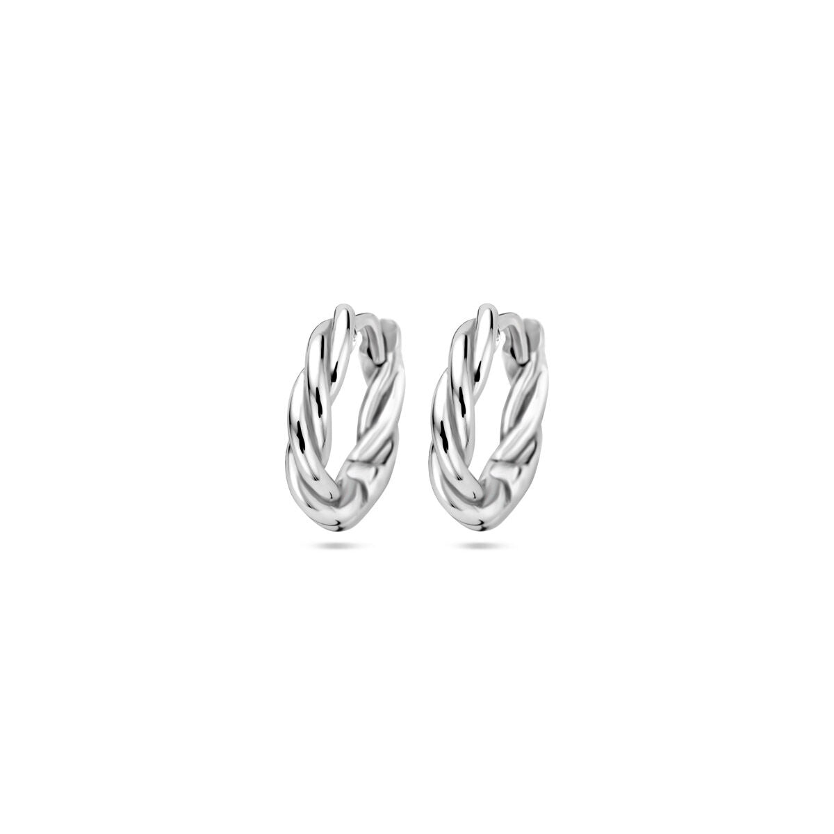 Boucles d'oreilles en argent rhodié, de forme tubulaire, avec un design tressé.