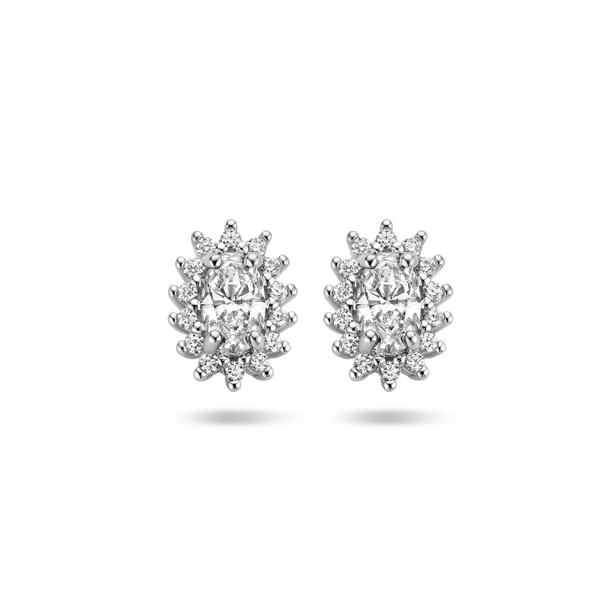Boucles d'oreilles en argent rhodié ornées de zirconia en halo.