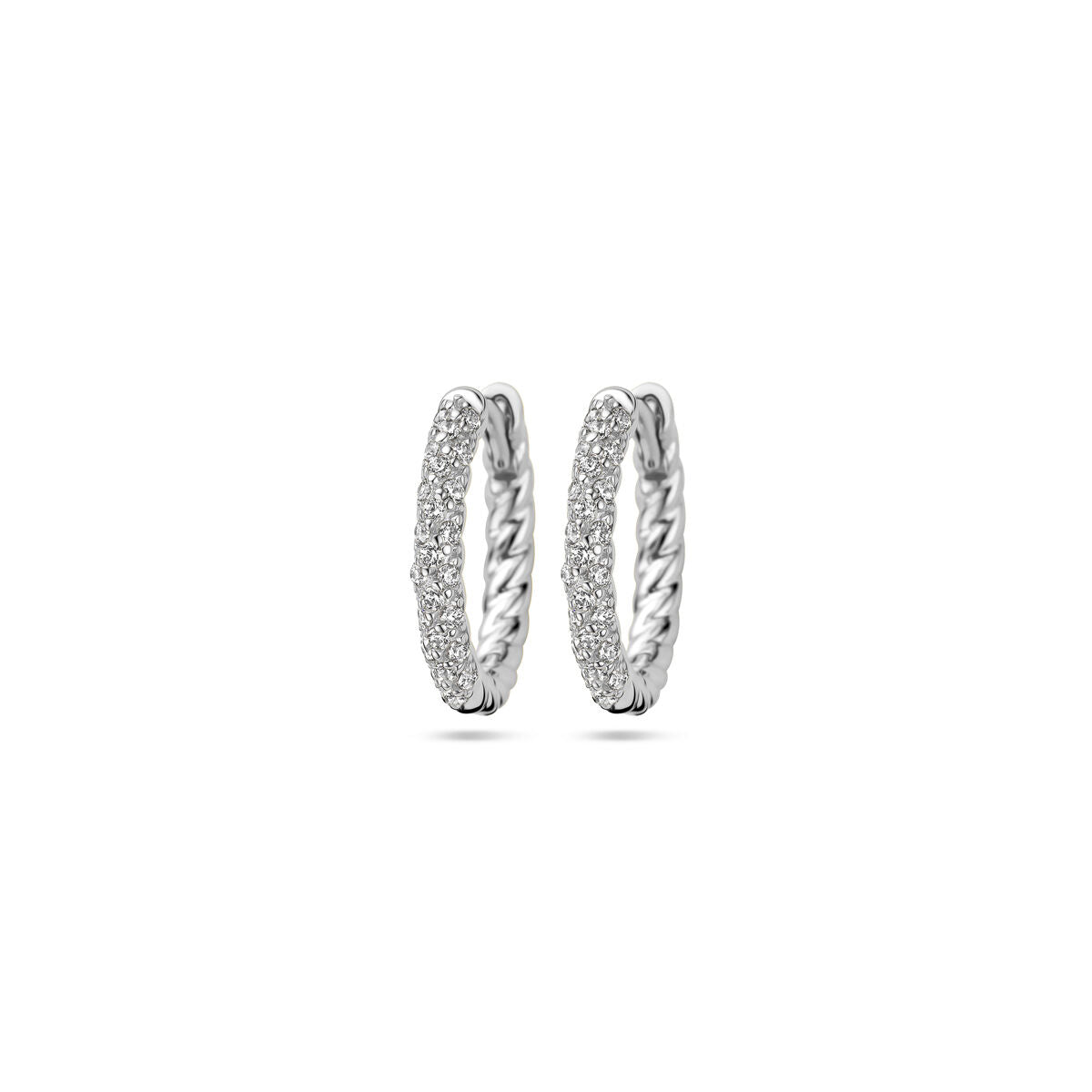 Boucles d'oreilles en argent rhodié, ornées de zirconia, avec un design torsadé.