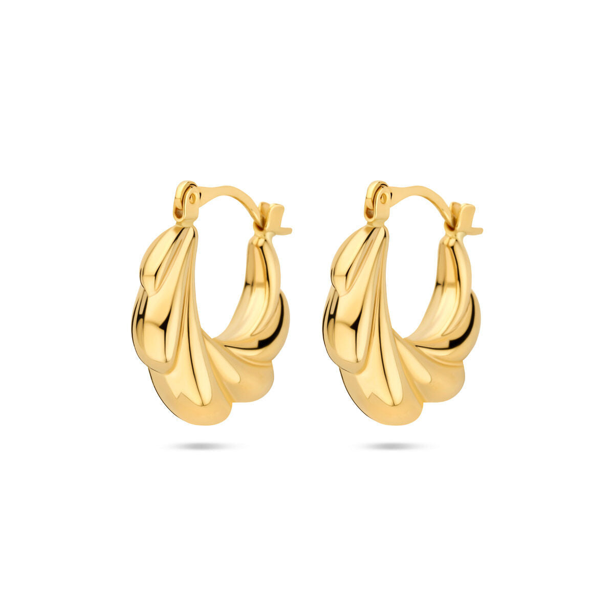 Boucles d'oreilles en or jaune 14K, de forme ondulée, mesurant 19 mm.