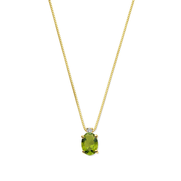 Van der Kooij Collectie collier: 14k geelgoud, met ovale groene toermalijn hanger en een ronde diamant (0,02ct H SI). Lengte verstelbaar: 40-44 cm.