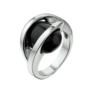 Bague avec pierre noire