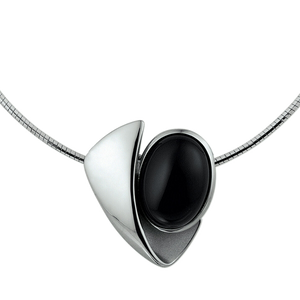 Collier avec pierre noire