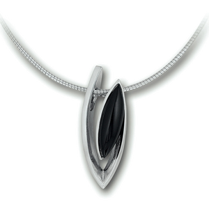 Colliers en argent avec pierres précieuses