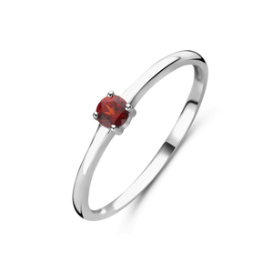 Bague en argent avec pierre précieuse
