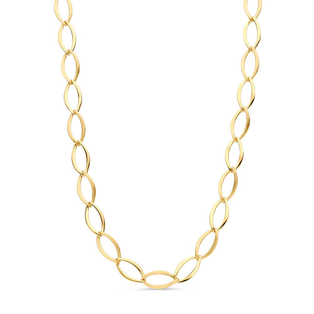 Geelgouden collier met ovale schakels in een glanzende afwerking.