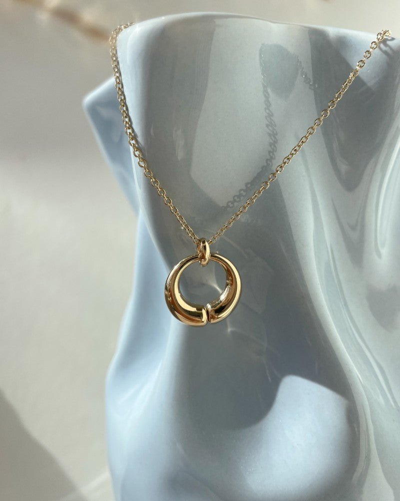 Collier or jaune