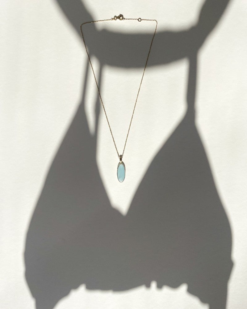 Collier en or jaune avec maille d'ancre et pendentif ovale en aquamarine – or 14 carats