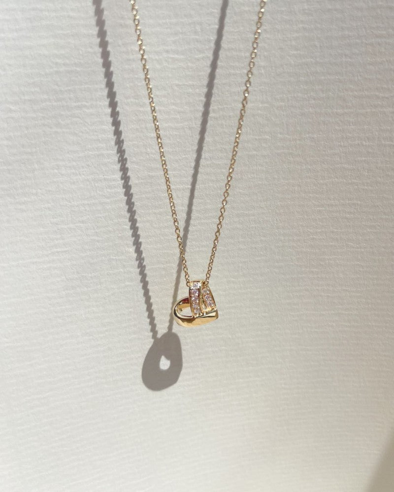 Collier pendentif en or jaune raffiné avec diamants, 0.06ct