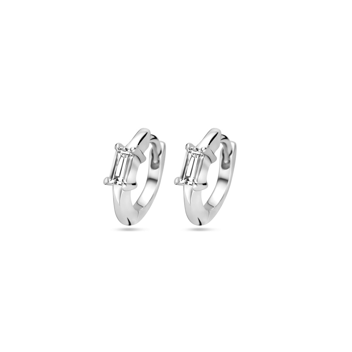 Boucles d'oreilles en argent rhodié avec zirconia, de forme ronde et mesurant 10,5 mm.