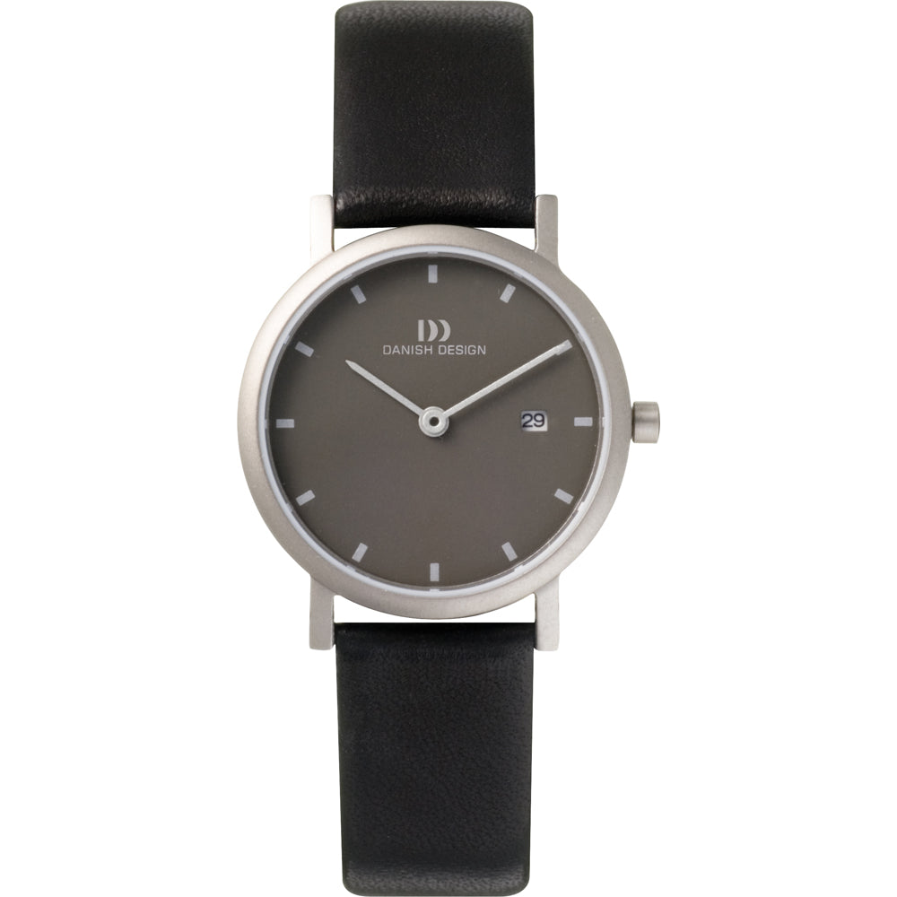Montre avec cadran gris, boîtier argenté et bracelet en cuir noir.