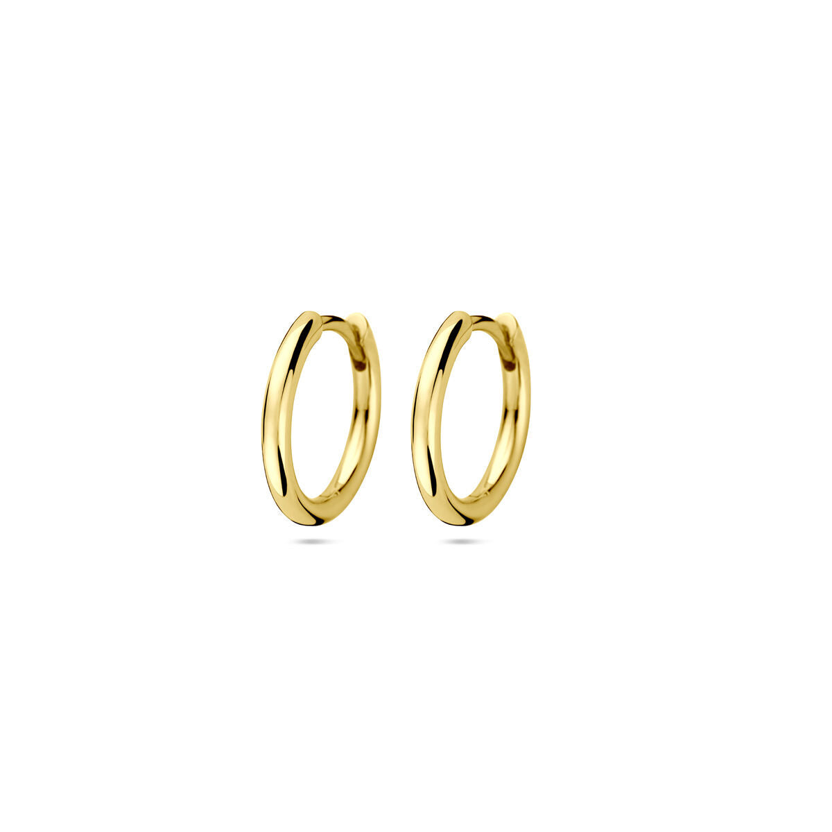 Boucles d'oreilles en or jaune 14K, tubes de 1,8 mm, finition lisse.