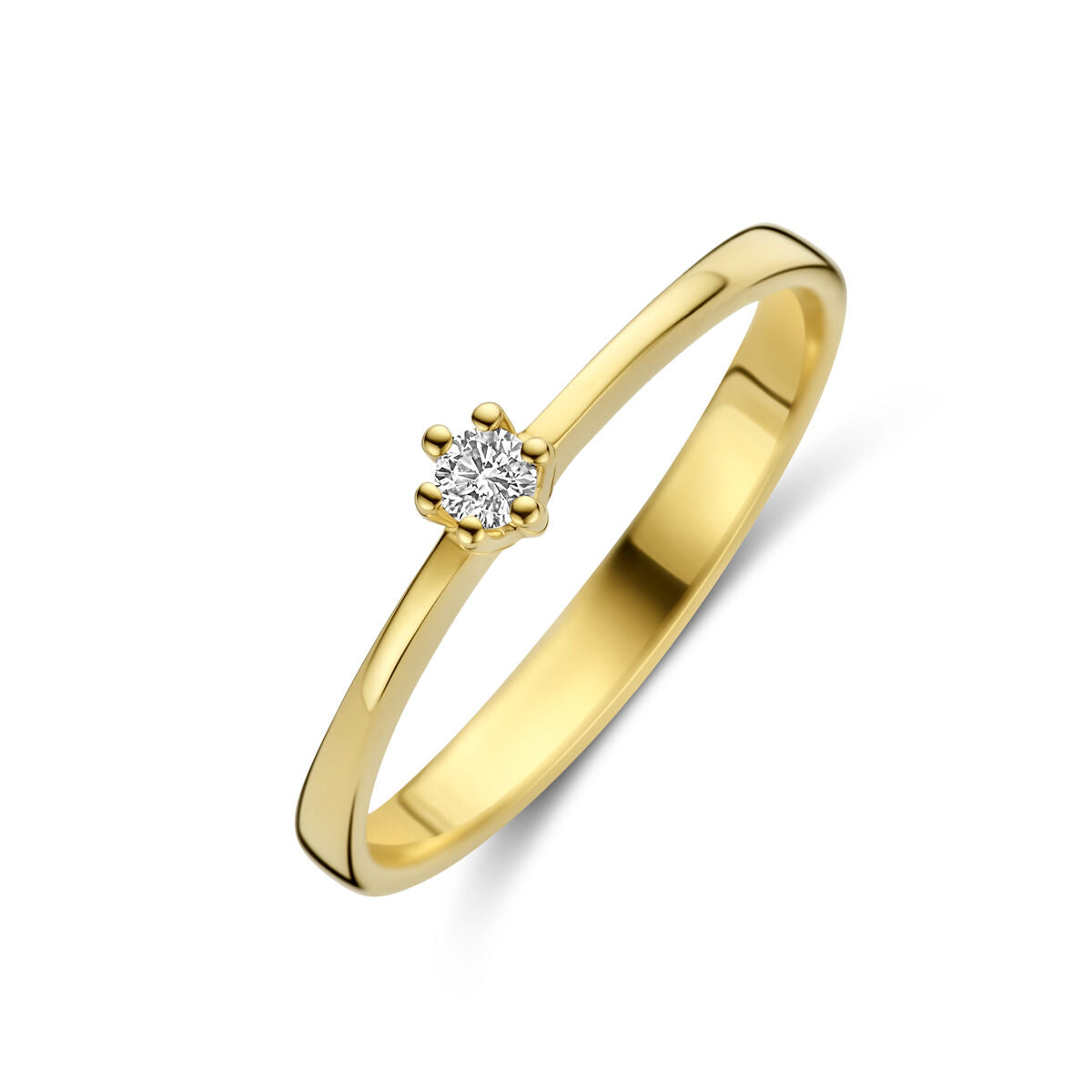 Bague en or jaune 14K avec un diamant de 0,05 ct, serti de manière délicate.